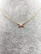 Charger l&#39;image dans la galerie, Collier à motif croisé
