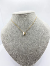 Charger l&#39;image dans la galerie, Collier H
